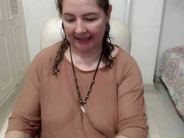 leonela-68 webcam