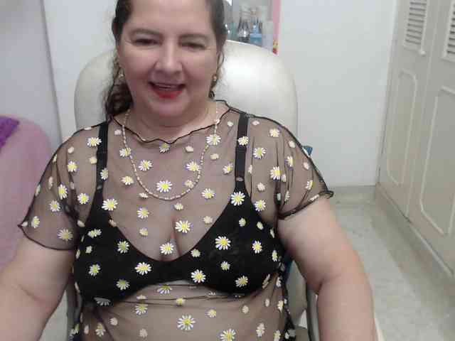 leonela-68 webcam