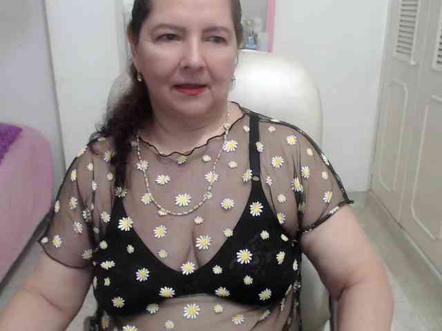 leonela-68 webcam