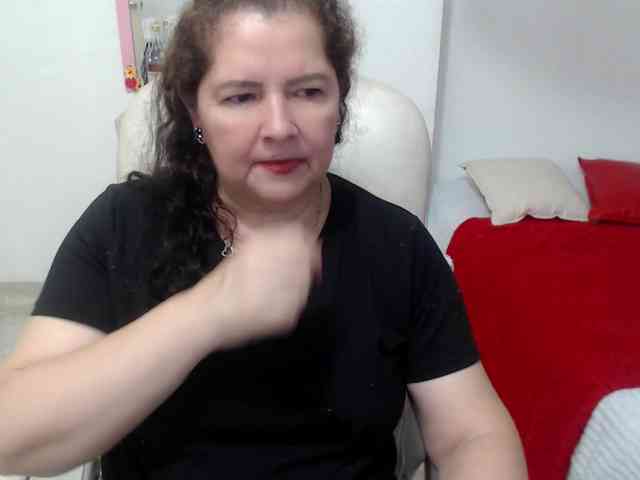 leonela-68