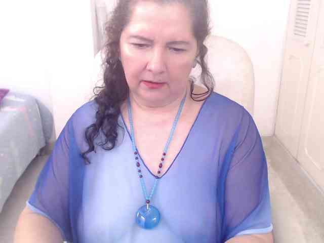 leonela-68 webcam