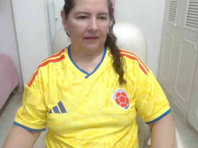 leonela-68 webcam