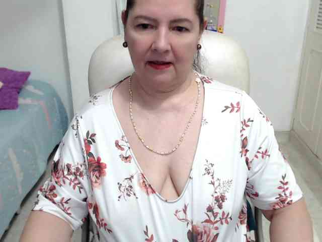 leonela-68 Live Webcam on BongaCams