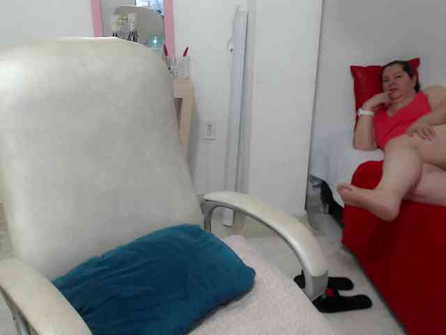 leonela-68 webcam