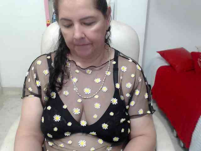 leonela-68 webcam