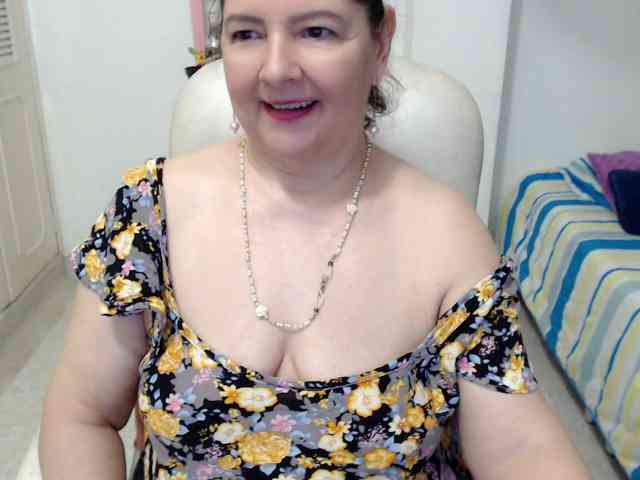leonela-68