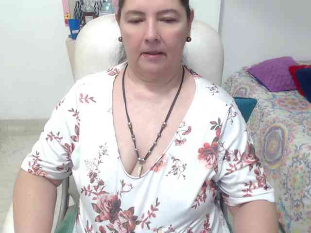 leonela-68