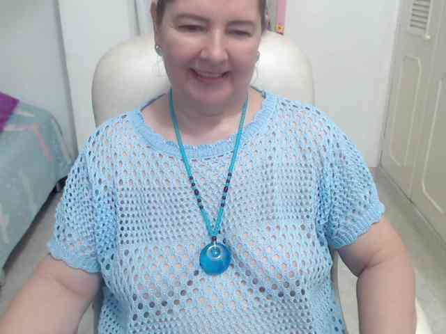 leonela-68 webcam