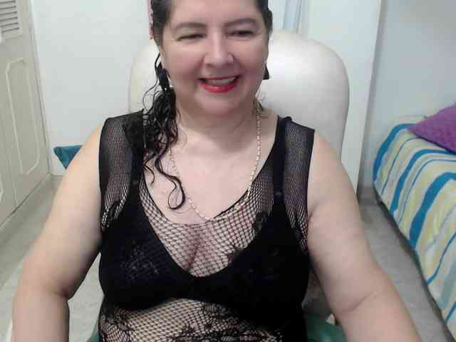 leonela-68 webcam