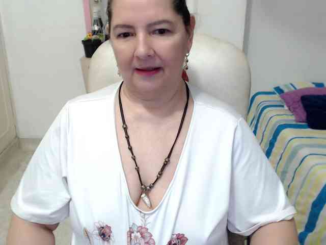 leonela-68