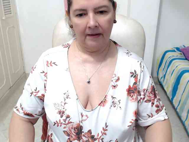 leonela-68