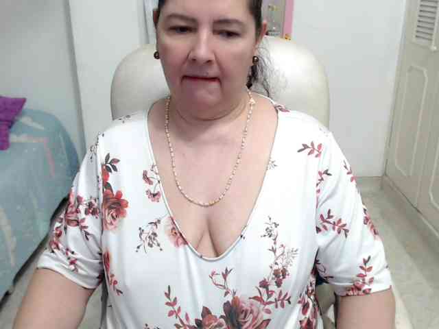 leonela-68 webcam