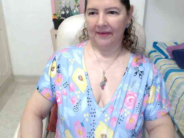 leonela-68