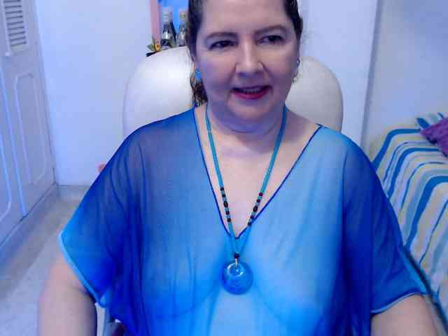 leonela-68