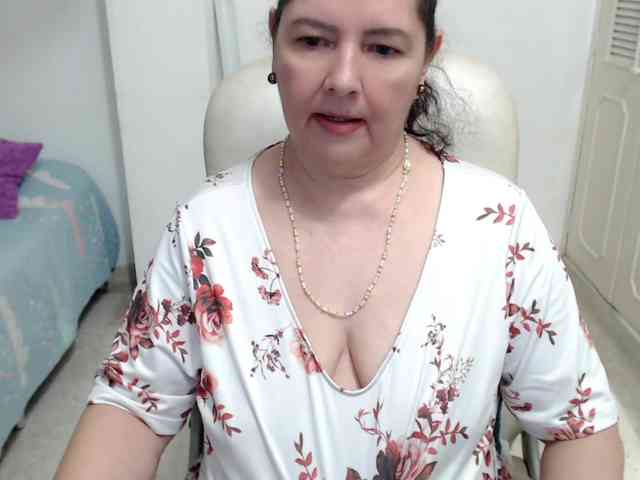 leonela-68 webcam