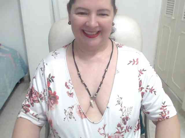 leonela-68 webcam