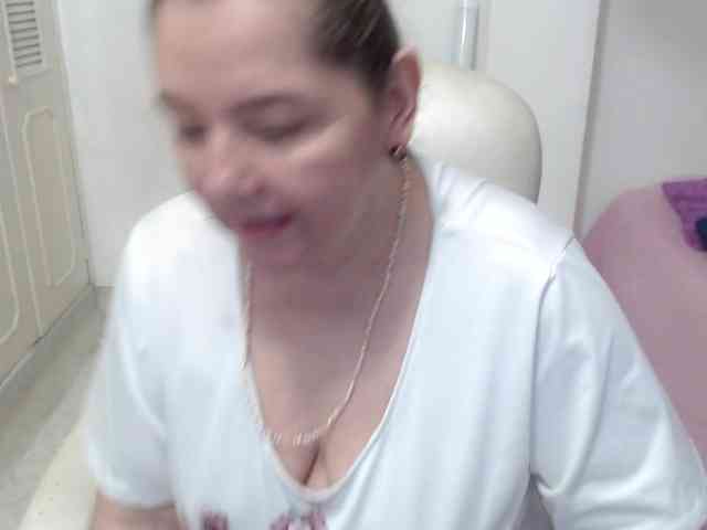 leonela-68 webcam