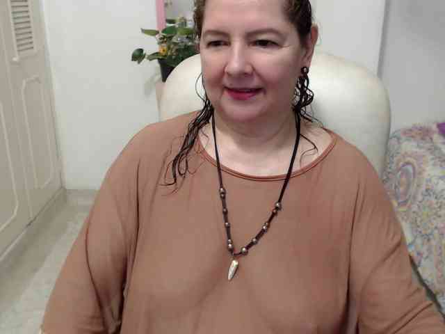 leonela-68 webcam
