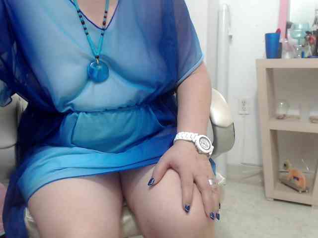 leonela-68 webcam