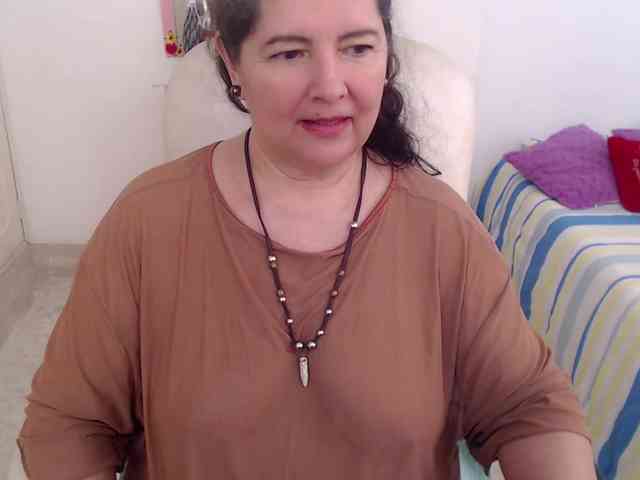 leonela-68 webcam