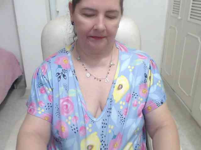 leonela-68 webcam
