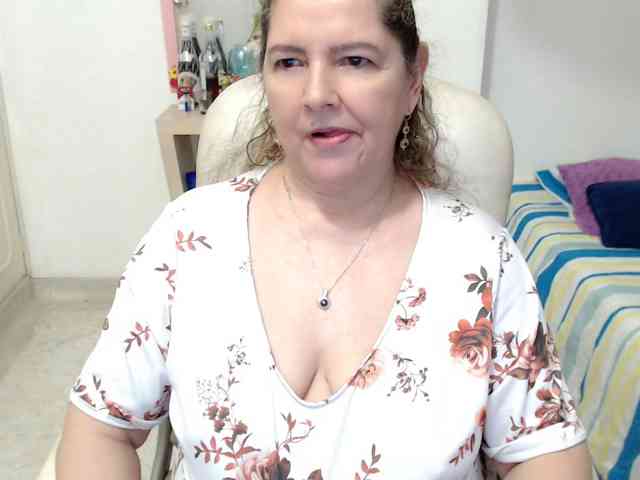 leonela-68