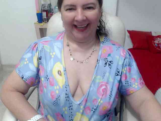 leonela-68 webcam