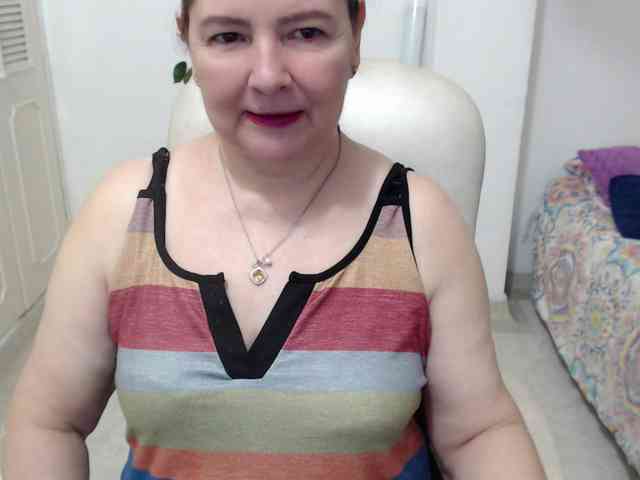 leonela-68 webcam
