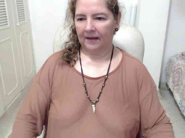 leonela-68 webcam