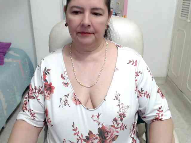 leonela-68 Live Webcam on BongaCams