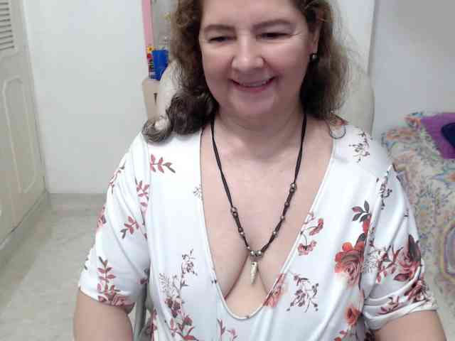 leonela-68 webcam