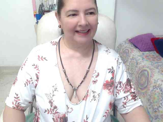 leonela-68