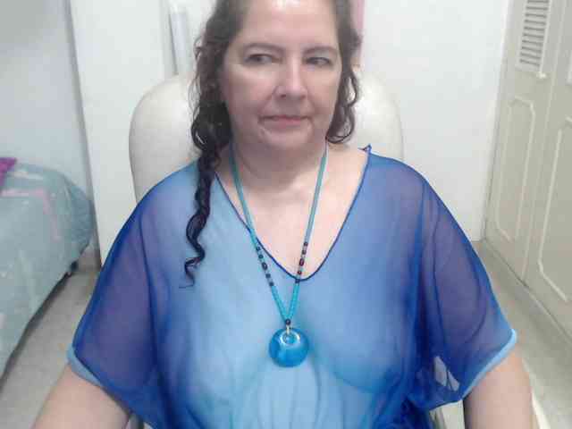 leonela-68 webcam