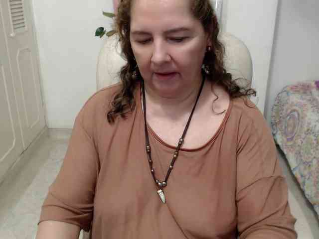 leonela-68 webcam
