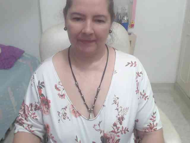 leonela-68 webcam