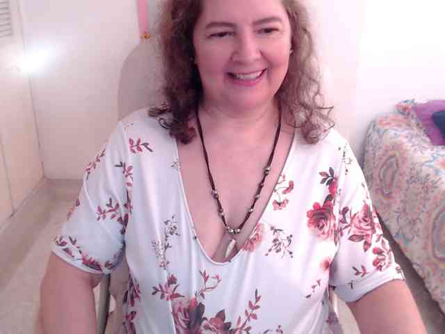 leonela-68 webcam