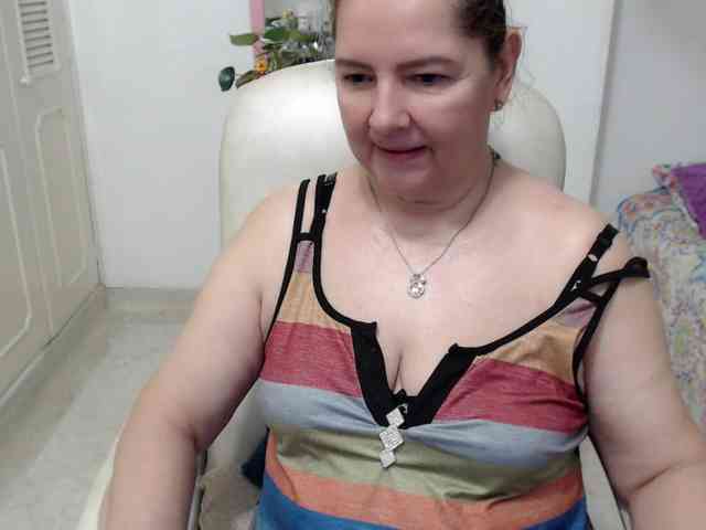 leonela-68 webcam