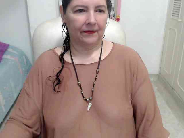 leonela-68 webcam