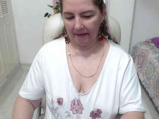 leonela-68 webcam