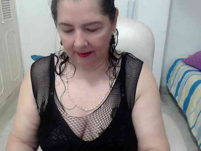 leonela-68 webcam