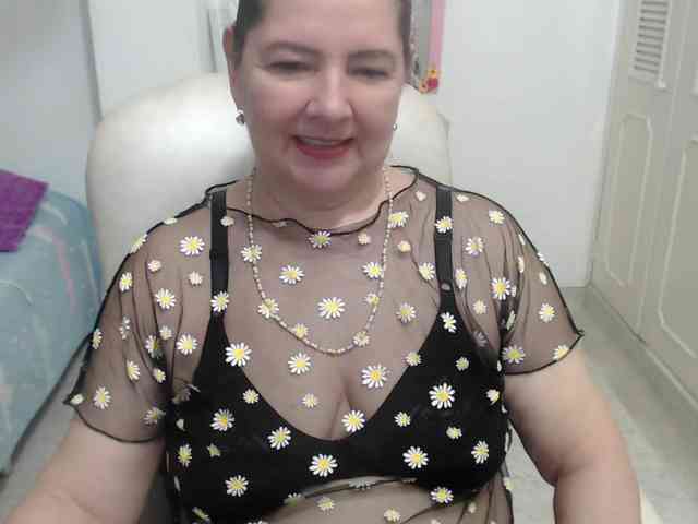 leonela-68 webcam