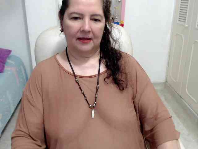 leonela-68 webcam