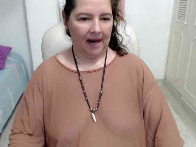 leonela-68 webcam