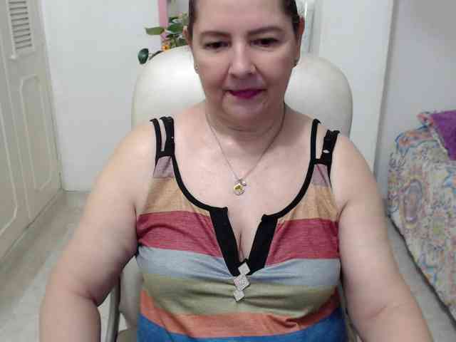 leonela-68 webcam