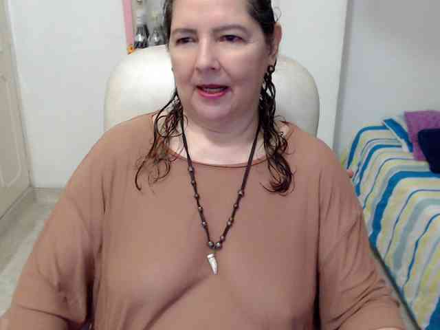 leonela-68