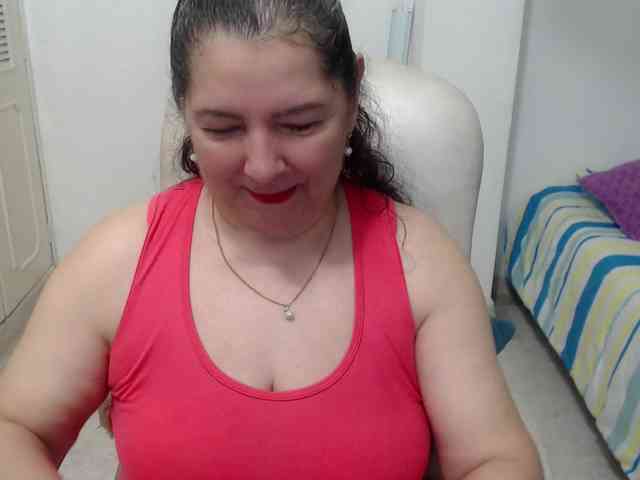 leonela-68 webcam