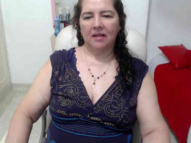 leonela-68