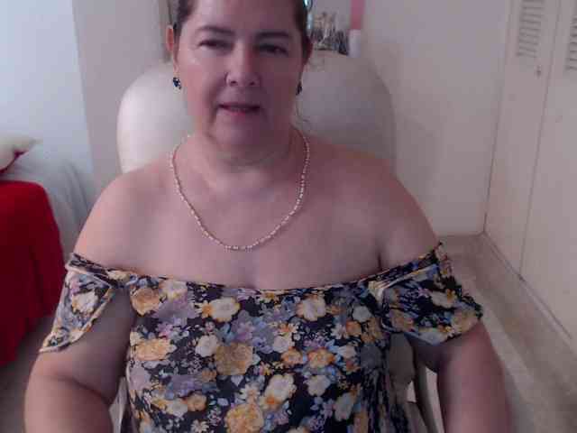 leonela-68