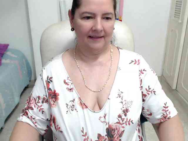 leonela-68 webcam
