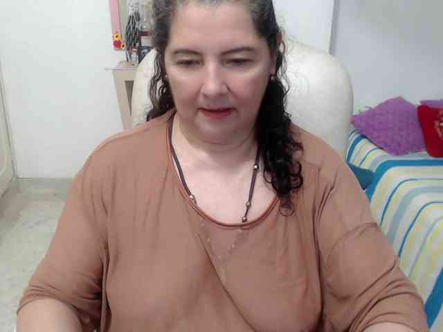 leonela-68 webcam